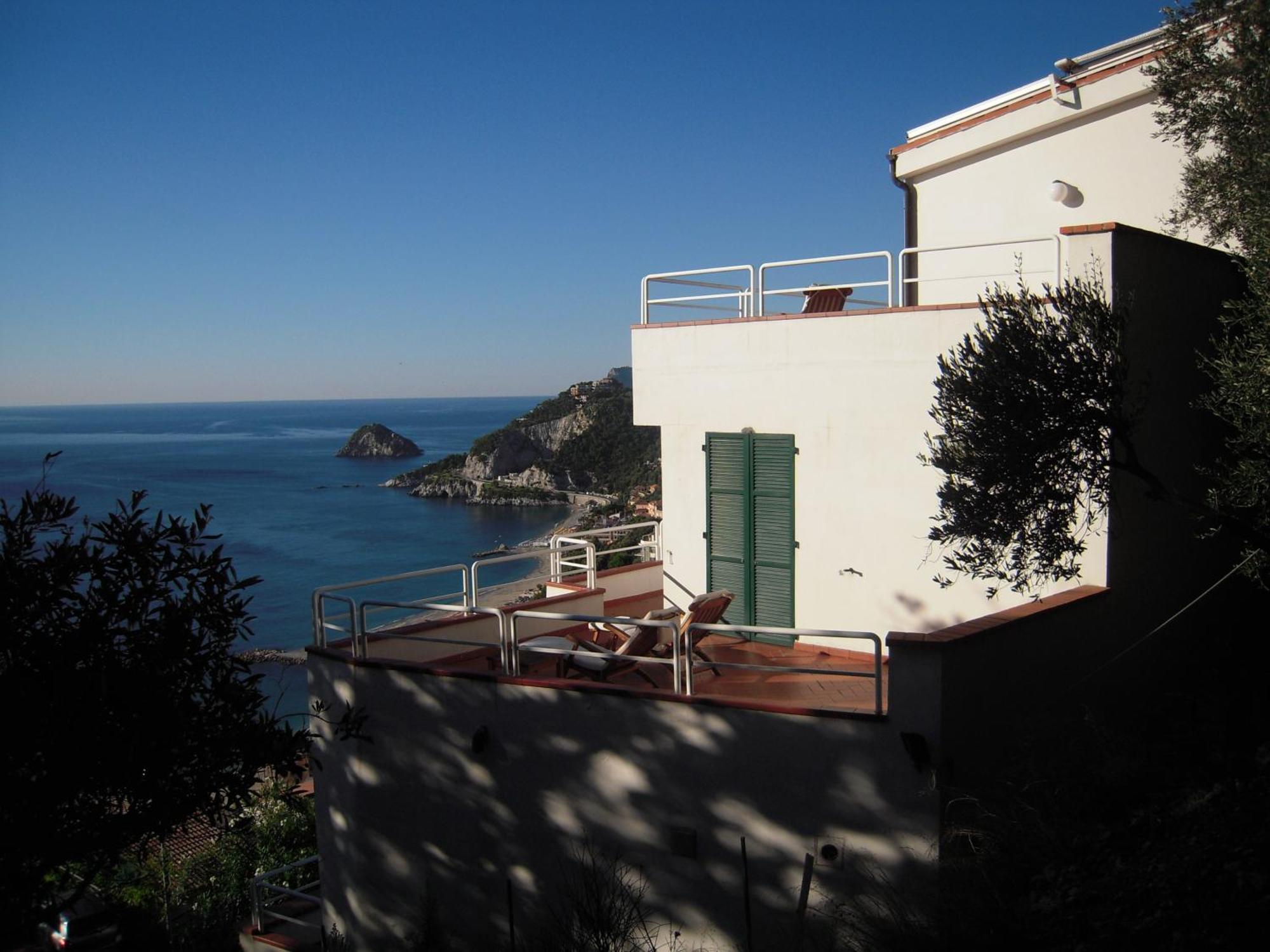 Hotel Claudio Bergeggi Exteriér fotografie