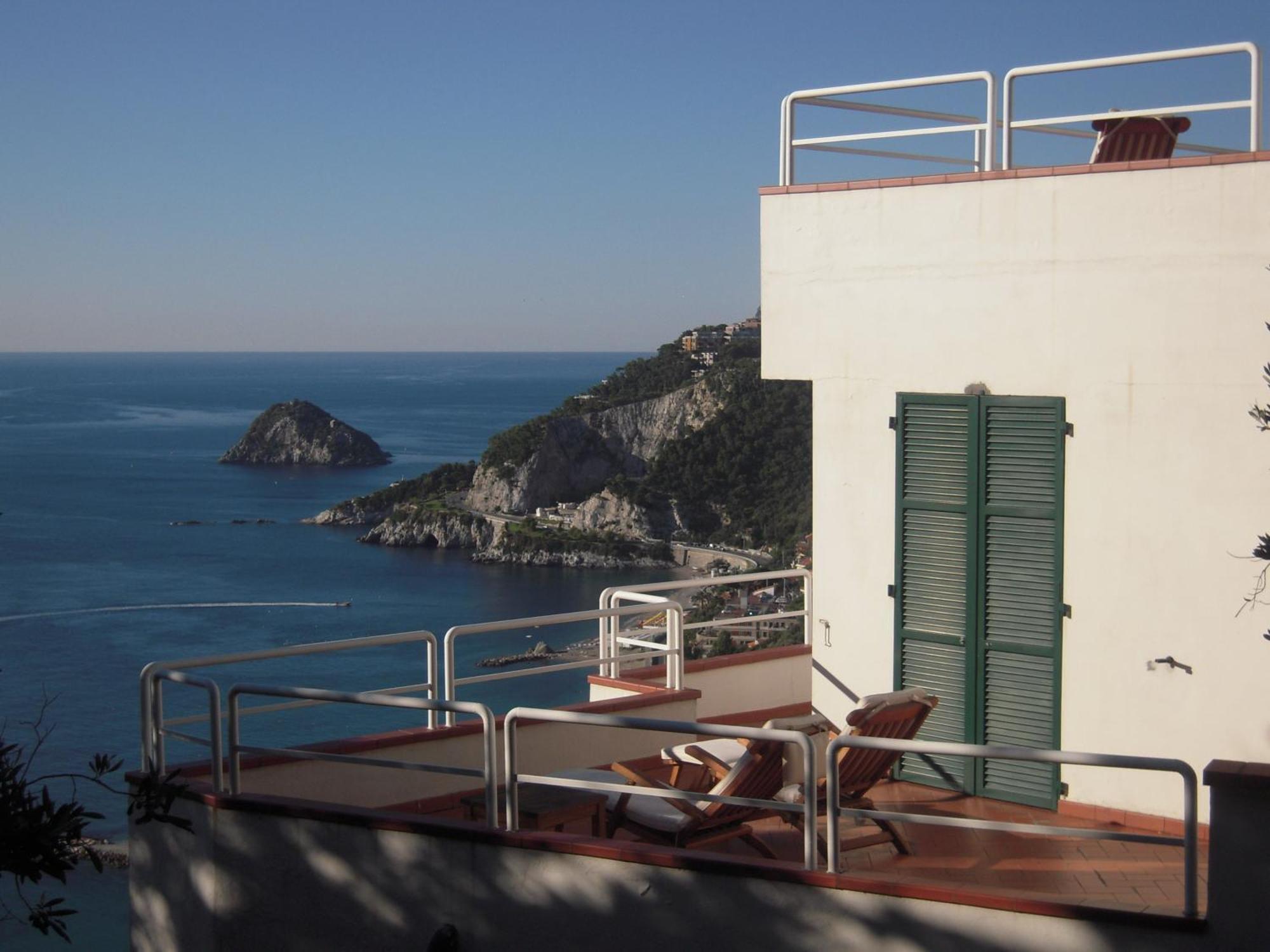 Hotel Claudio Bergeggi Exteriér fotografie