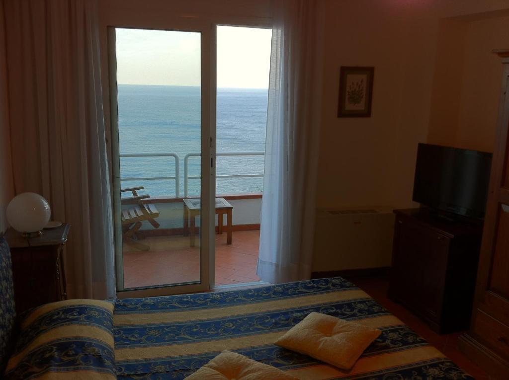 Hotel Claudio Bergeggi Pokoj fotografie
