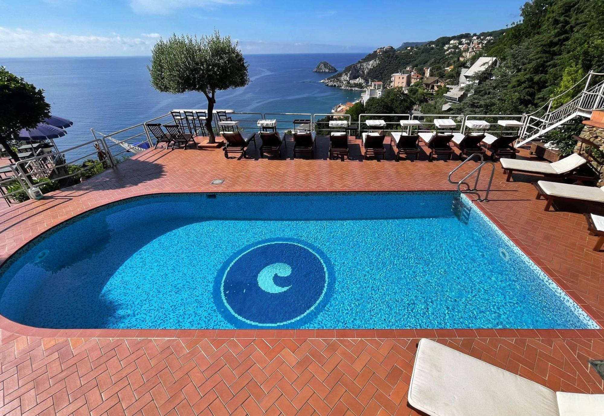 Hotel Claudio Bergeggi Exteriér fotografie