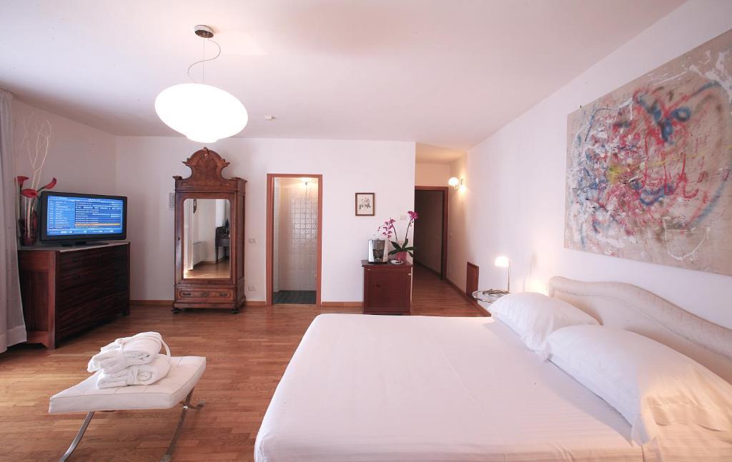 Hotel Claudio Bergeggi Pokoj fotografie