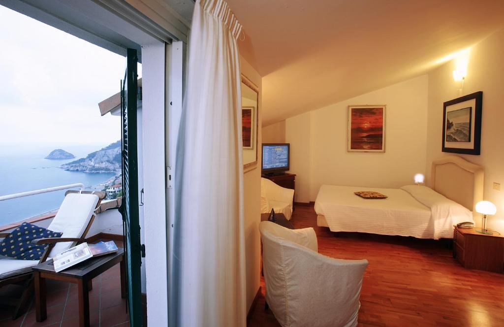 Hotel Claudio Bergeggi Pokoj fotografie